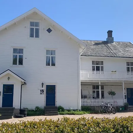 Gjestgiverier Angelas White House Stamsund
