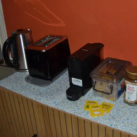 Angelas White House *