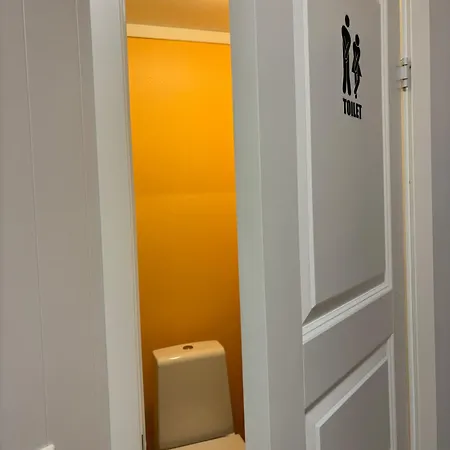 Angelas White House *