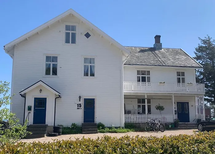 Casa de hóspedes Angelas White House Stamsund