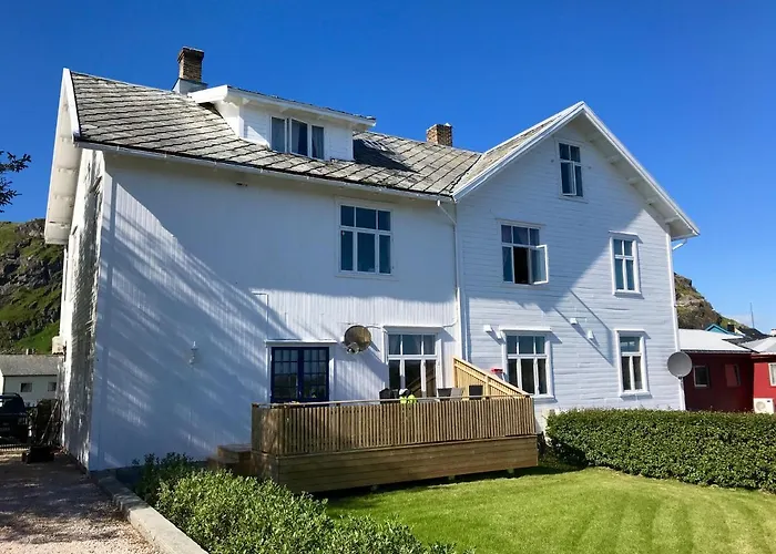 Angelas White House * Stamsund