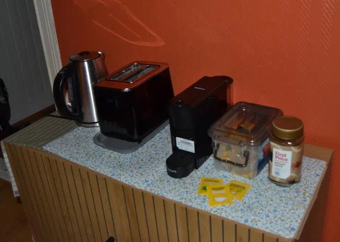 Angelas White House *